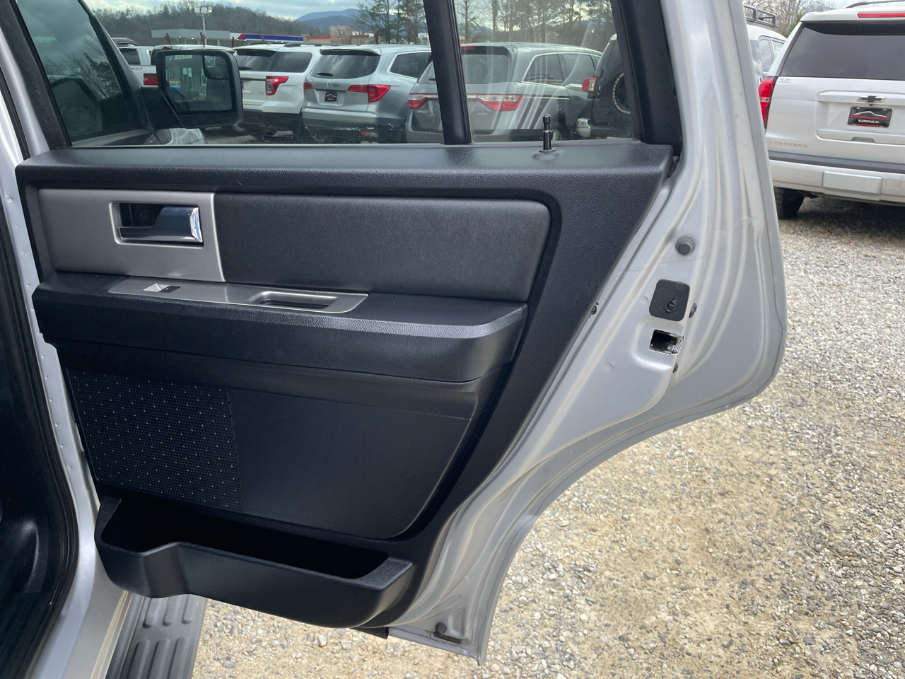 Ford Expedition 2WD 4dr XLT 2016