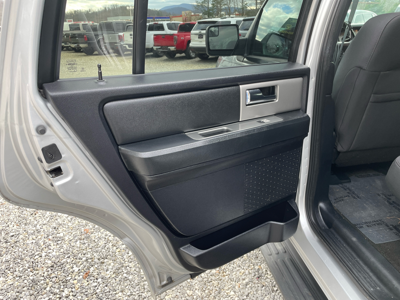 Ford Expedition 2WD 4dr XLT 2016