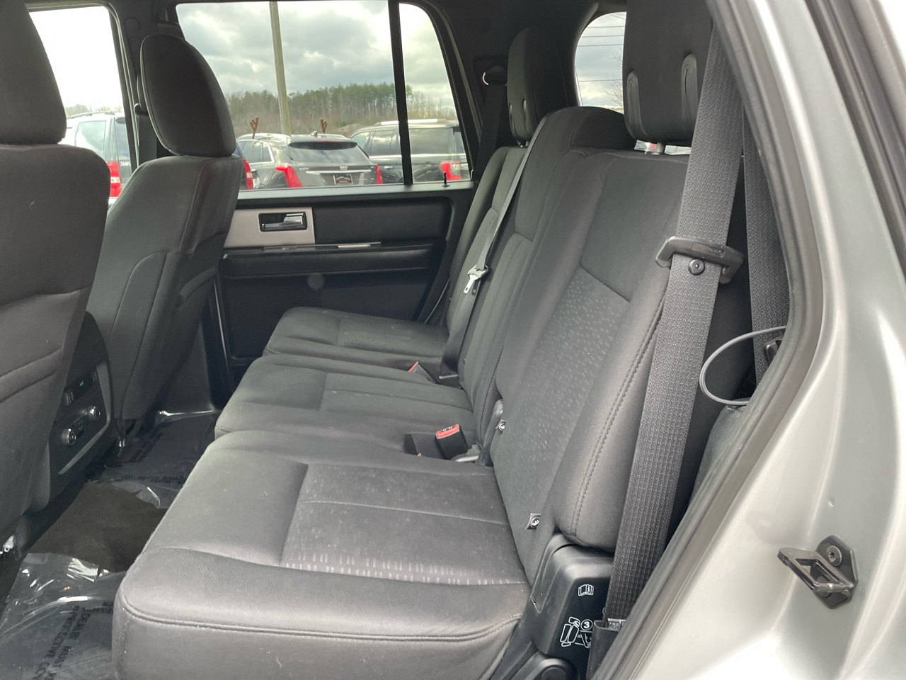 Ford Expedition 2WD 4dr XLT 2016
