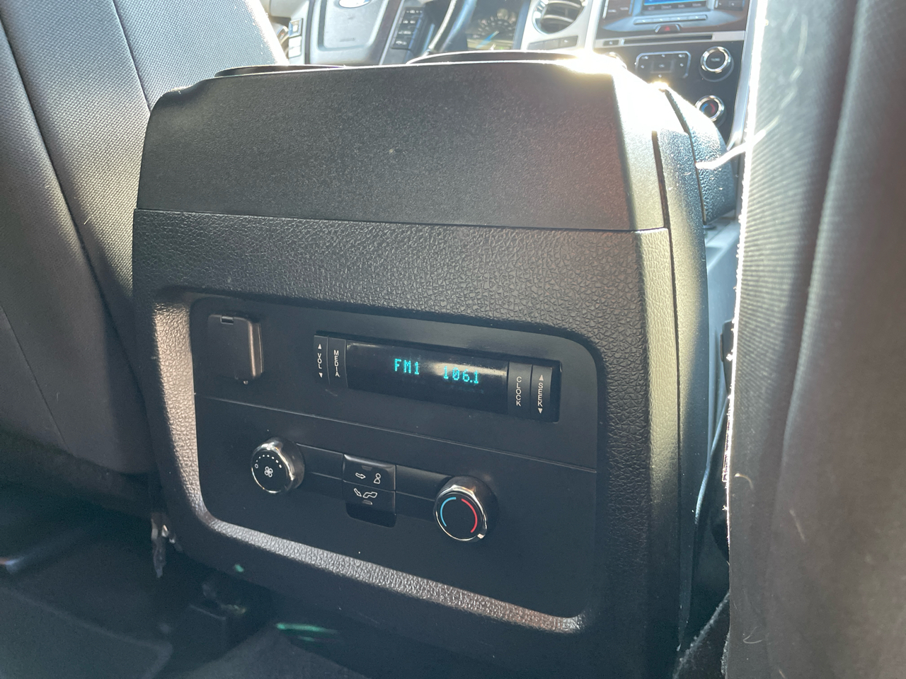 Ford Expedition 2WD 4dr XLT 2016