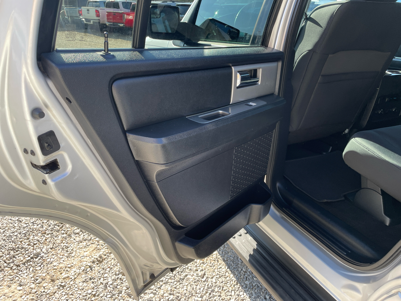 Ford Expedition 2WD 4dr XLT 2016