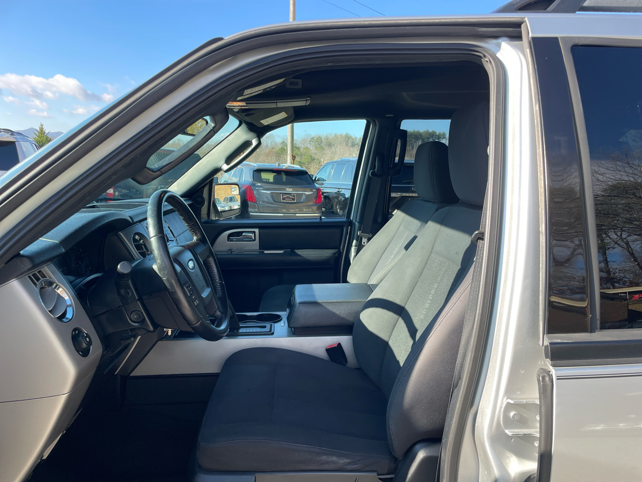 Ford Expedition 2WD 4dr XLT 2016