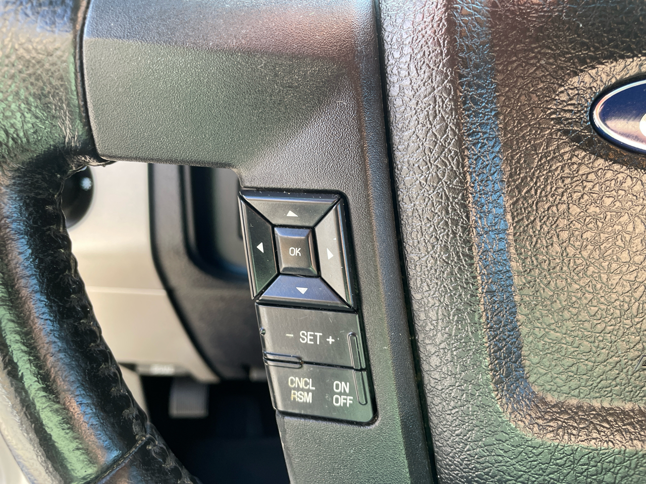 Ford Expedition 2WD 4dr XLT 2016