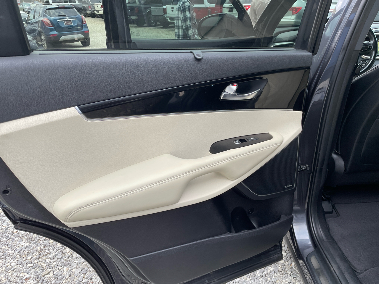 Kia Sorento 2WD 4dr V6 SX Limited 2016