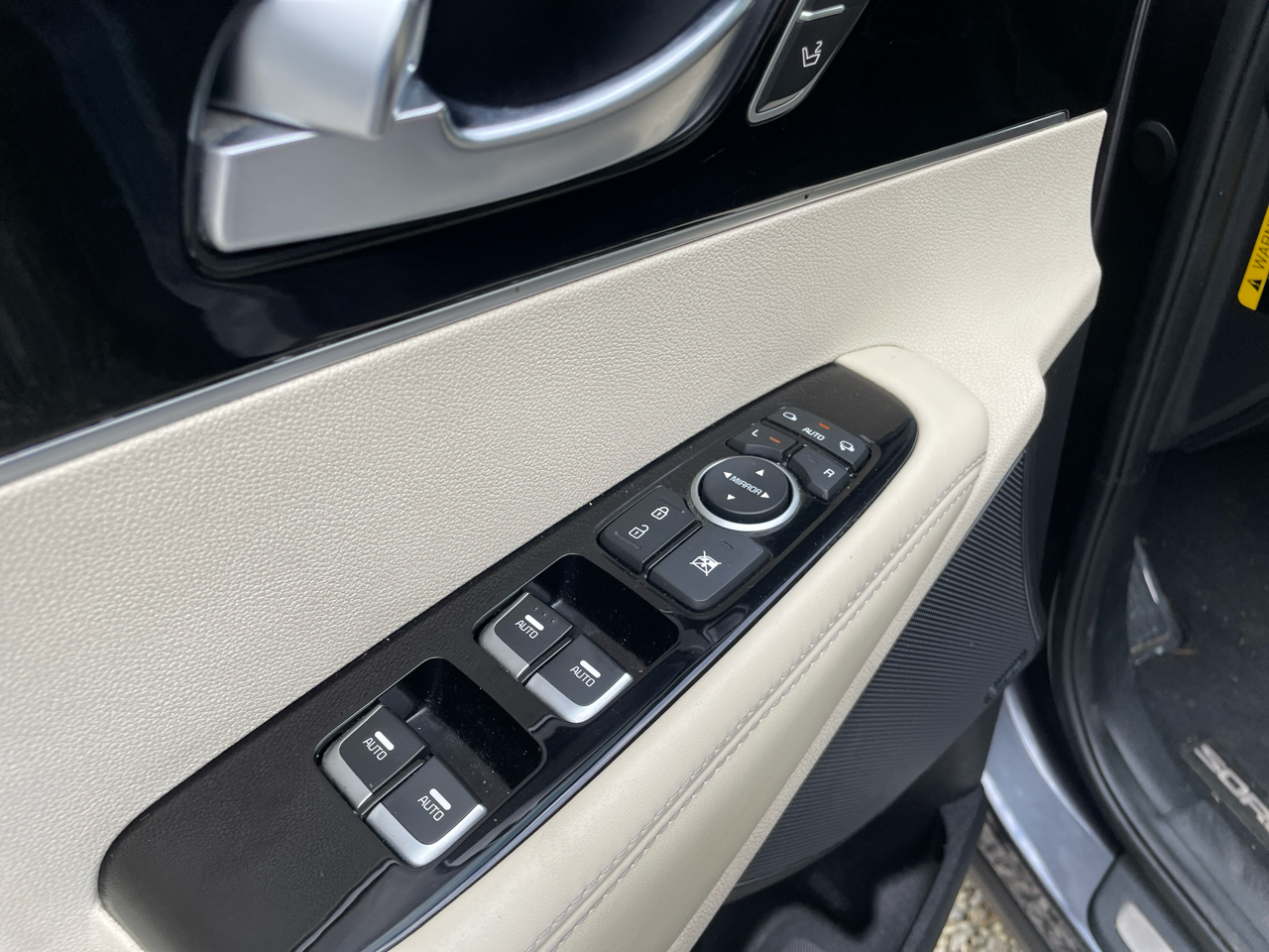 Kia Sorento 2WD 4dr V6 SX Limited 2016