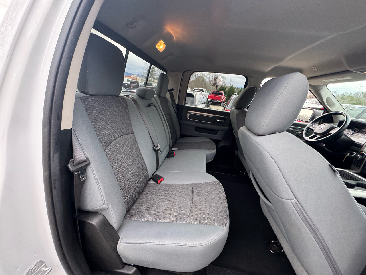 RAM 1500 Classic Lone Star 4x4 Crew Cab 5'7" Box 2019