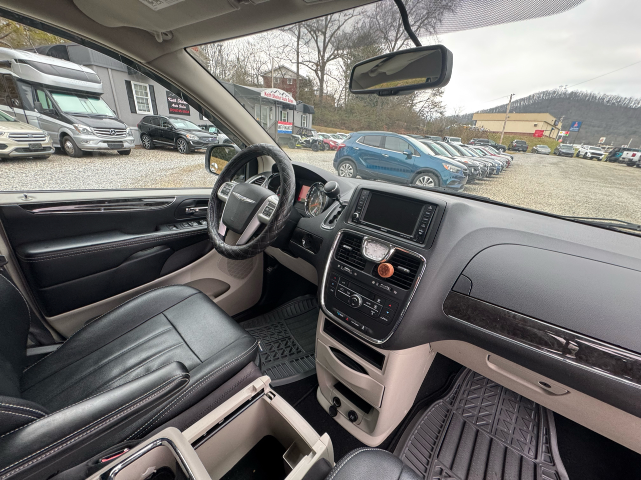 Chrysler Town & Country 4dr Wgn Touring 2016