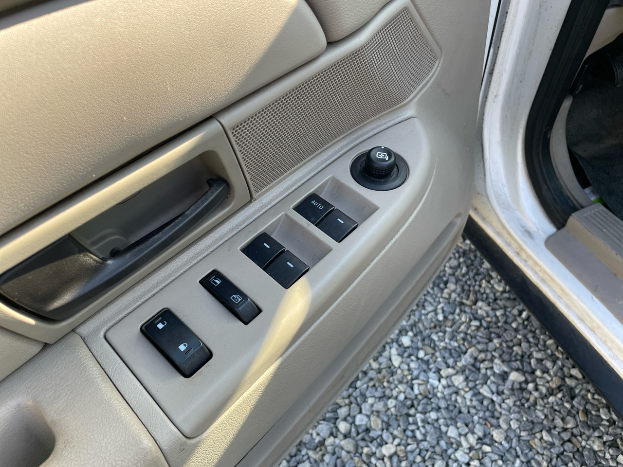 Ford Police Interceptor 4dr Sdn w/3.27 Axle 2010