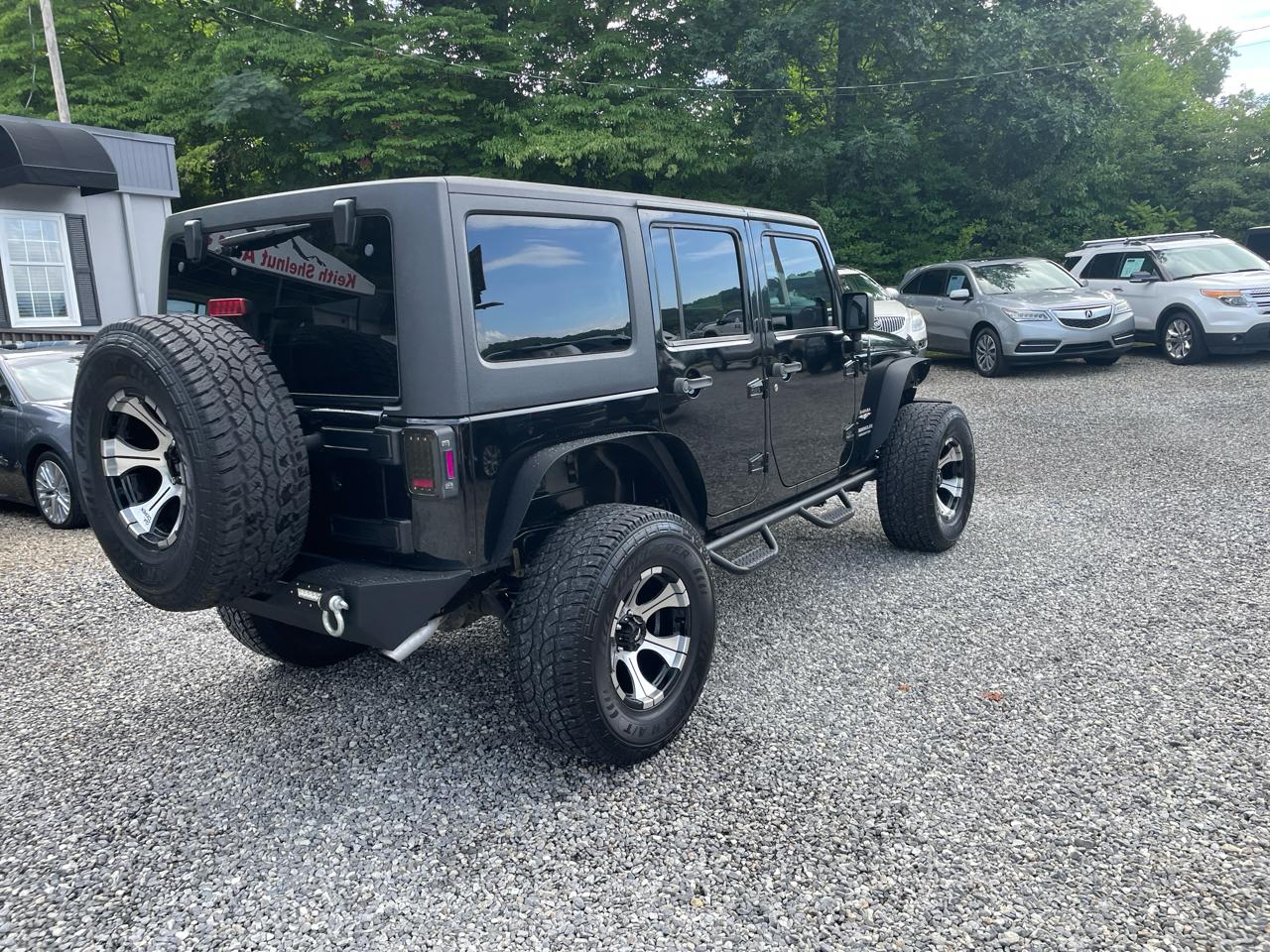 Jeep Wrangler Unlimited 4WD 4dr Sahara 2014