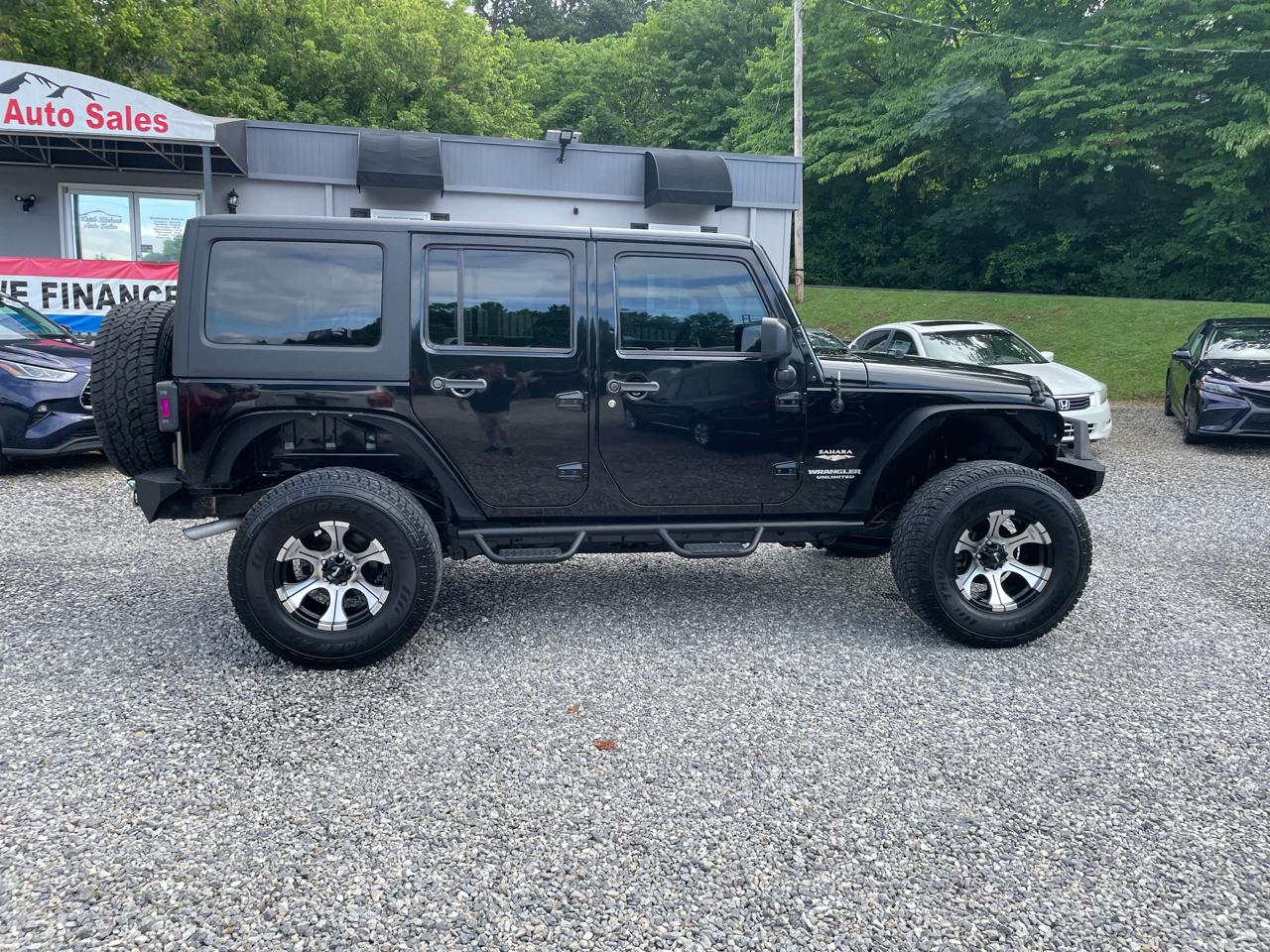 Jeep Wrangler Unlimited 4WD 4dr Sahara 2014