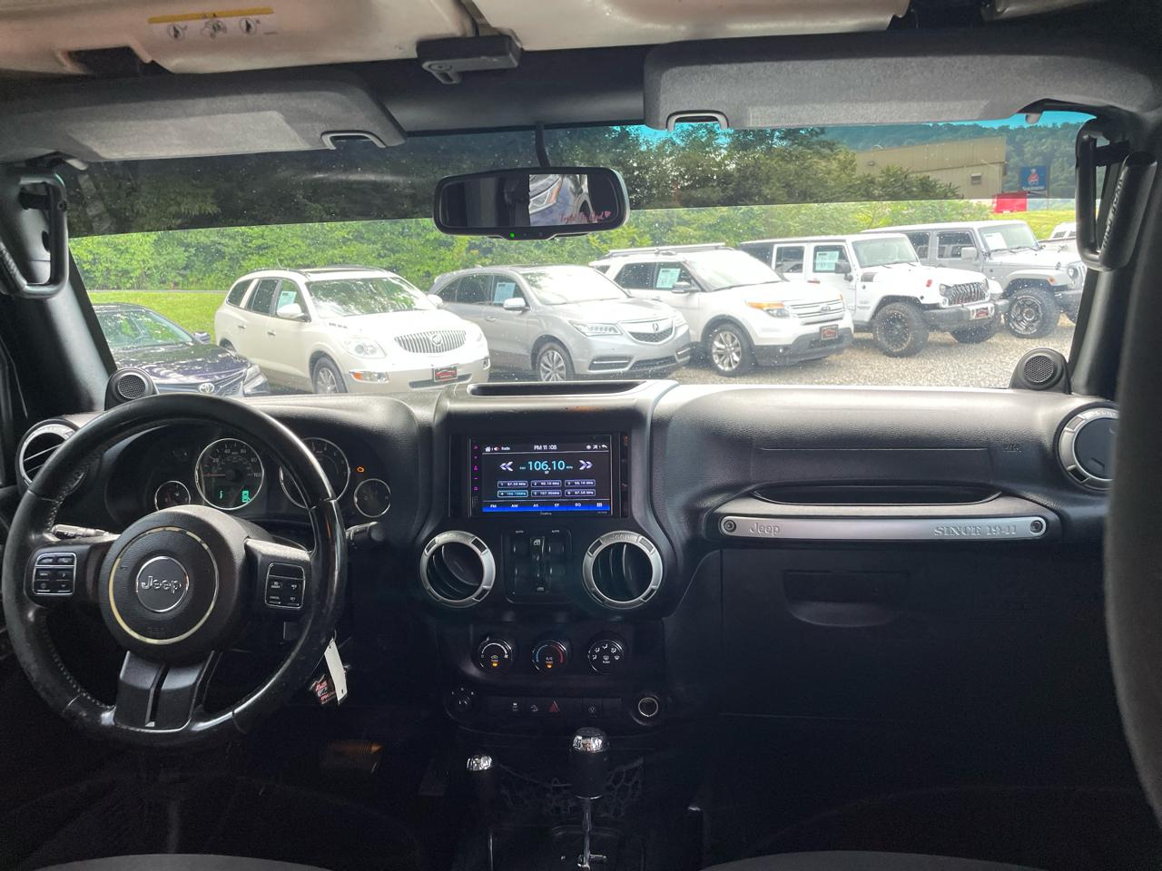 Jeep Wrangler Unlimited 4WD 4dr Sahara 2014