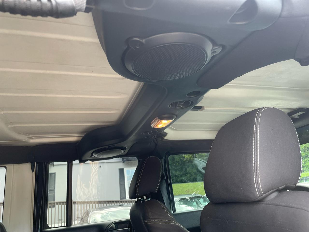 Jeep Wrangler Unlimited 4WD 4dr Sahara 2014