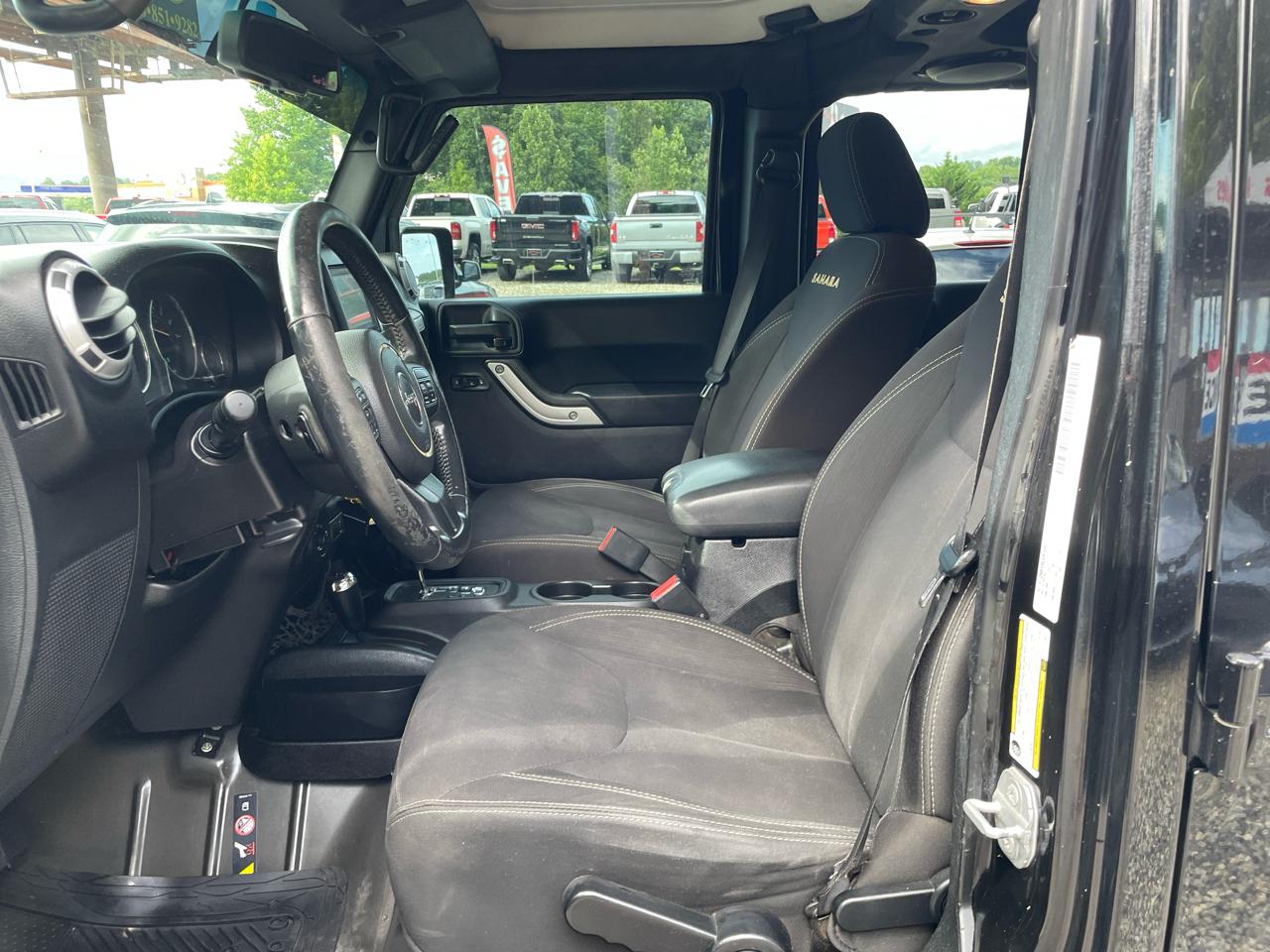 Jeep Wrangler Unlimited 4WD 4dr Sahara 2014