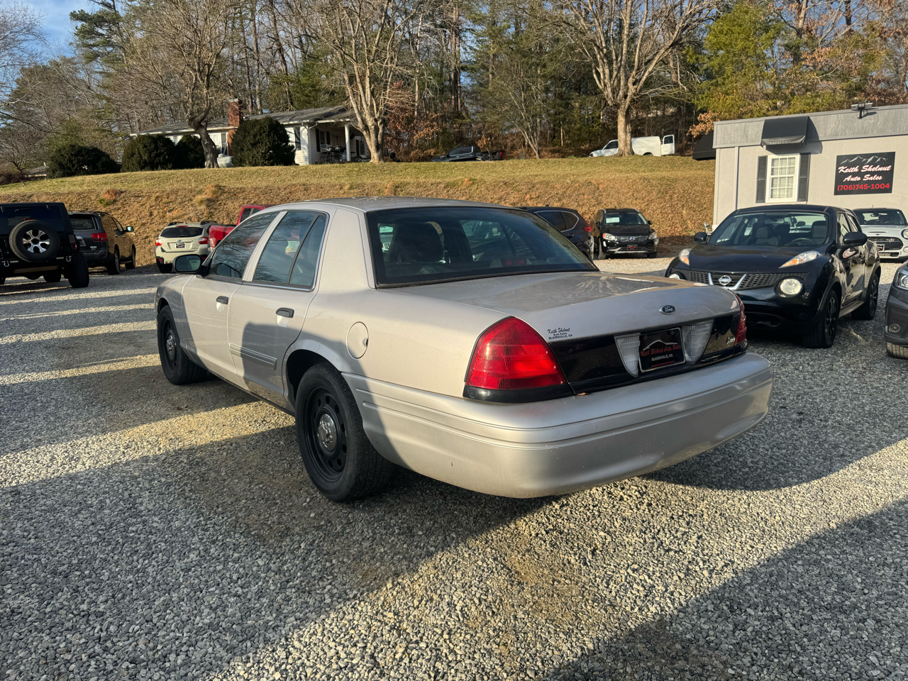 Ford Police Interceptor 4dr Sdn w/3.27 Axle 2011
