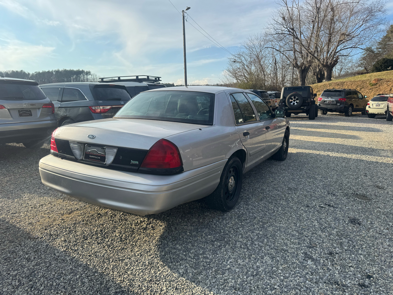 Ford Police Interceptor 4dr Sdn w/3.27 Axle 2011