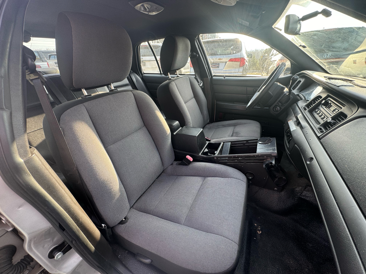 Ford Police Interceptor 4dr Sdn w/3.27 Axle 2011