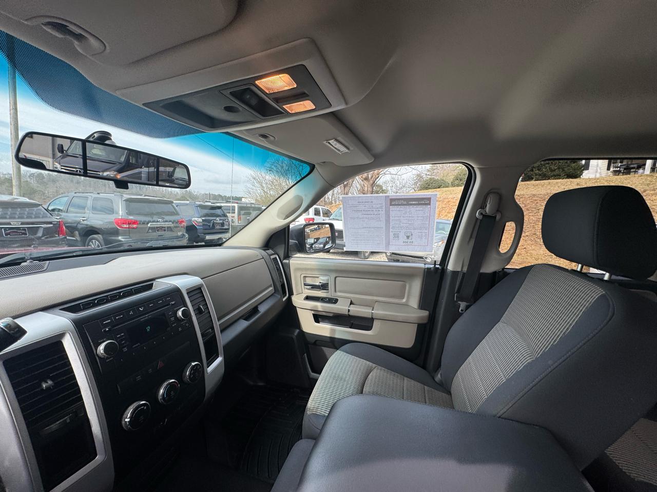 Dodge Ram 1500 2WD Quad Cab 140.5" SLT 2009