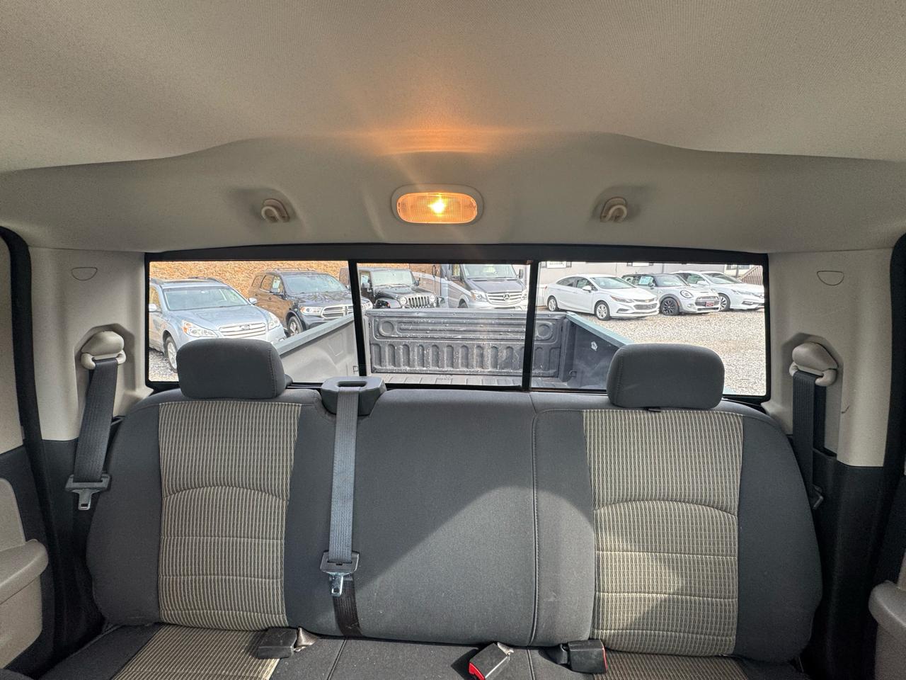 Dodge Ram 1500 2WD Quad Cab 140.5" SLT 2009