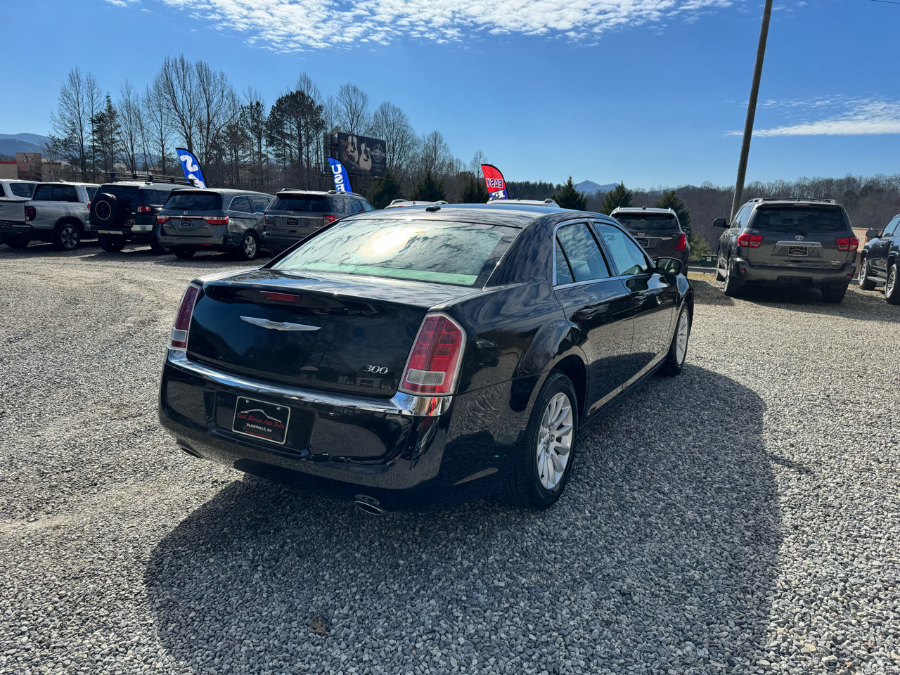 Chrysler 300 4dr Sdn RWD 2013