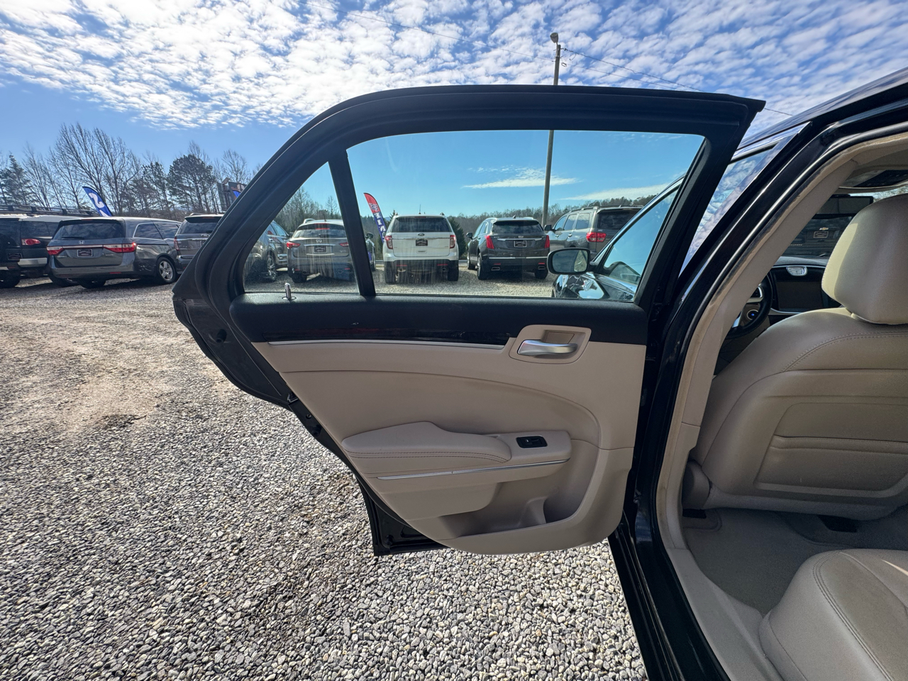 Chrysler 300 4dr Sdn RWD 2013