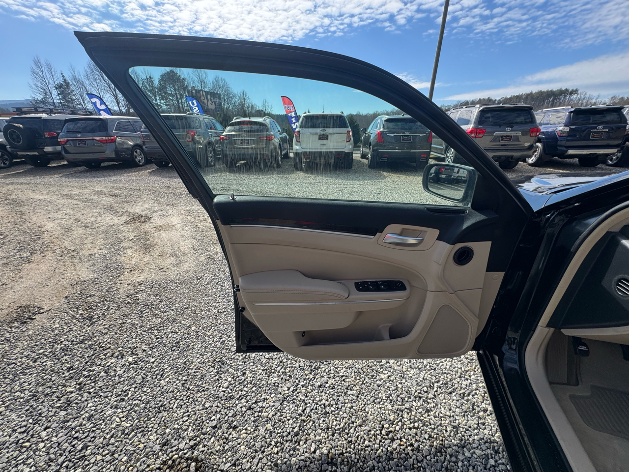 Chrysler 300 4dr Sdn RWD 2013