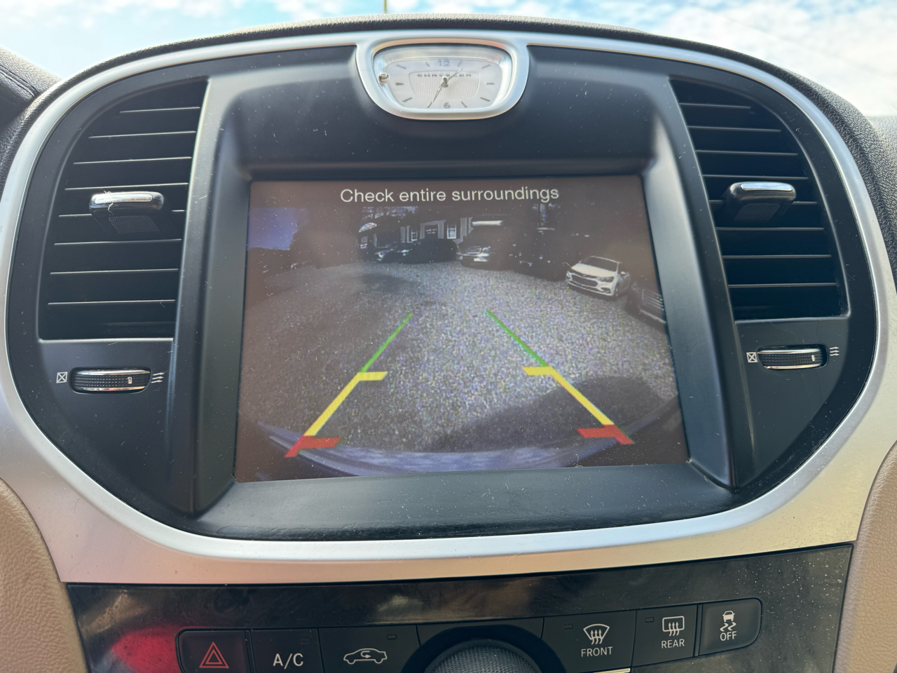 Chrysler 300 4dr Sdn RWD 2013