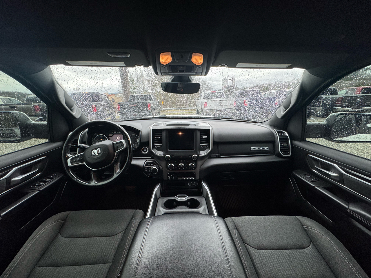 RAM 1500 Big Horn 4x4 Crew Cab 5'7" Box 2020