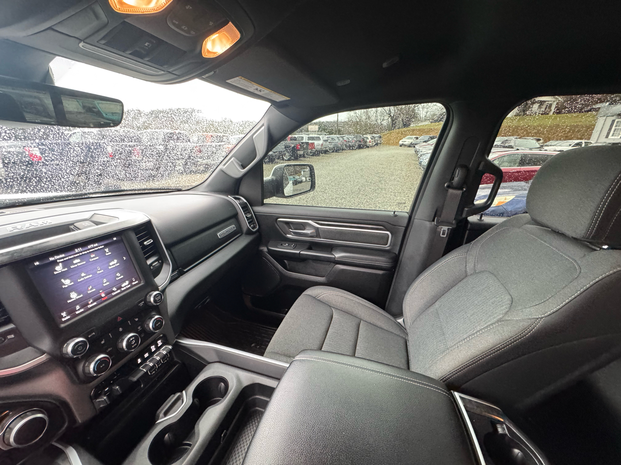 RAM 1500 Big Horn 4x4 Crew Cab 5'7" Box 2020