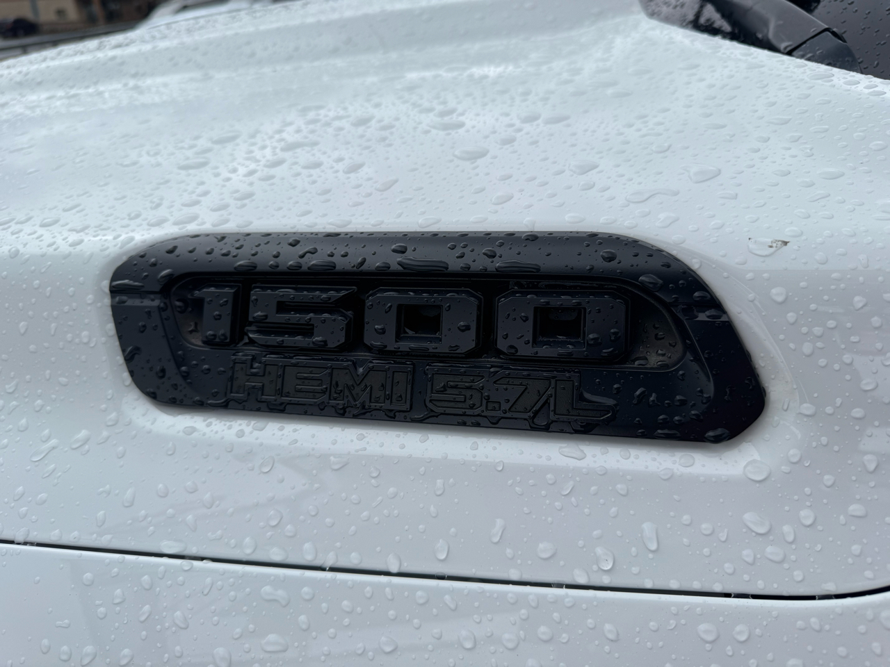 RAM 1500 Big Horn 4x4 Crew Cab 5'7" Box 2020