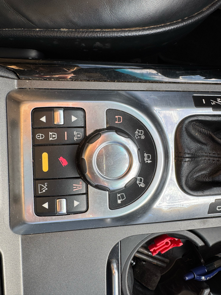 Land Rover Range Rover 4WD 4dr Supercharged 2012