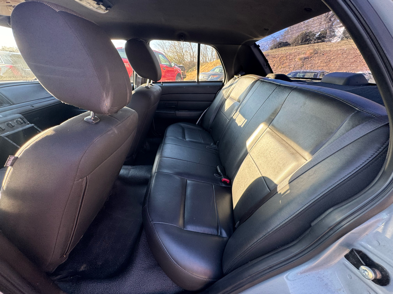 Ford Police Interceptor 4dr Sdn w/3.27 Axle 2011