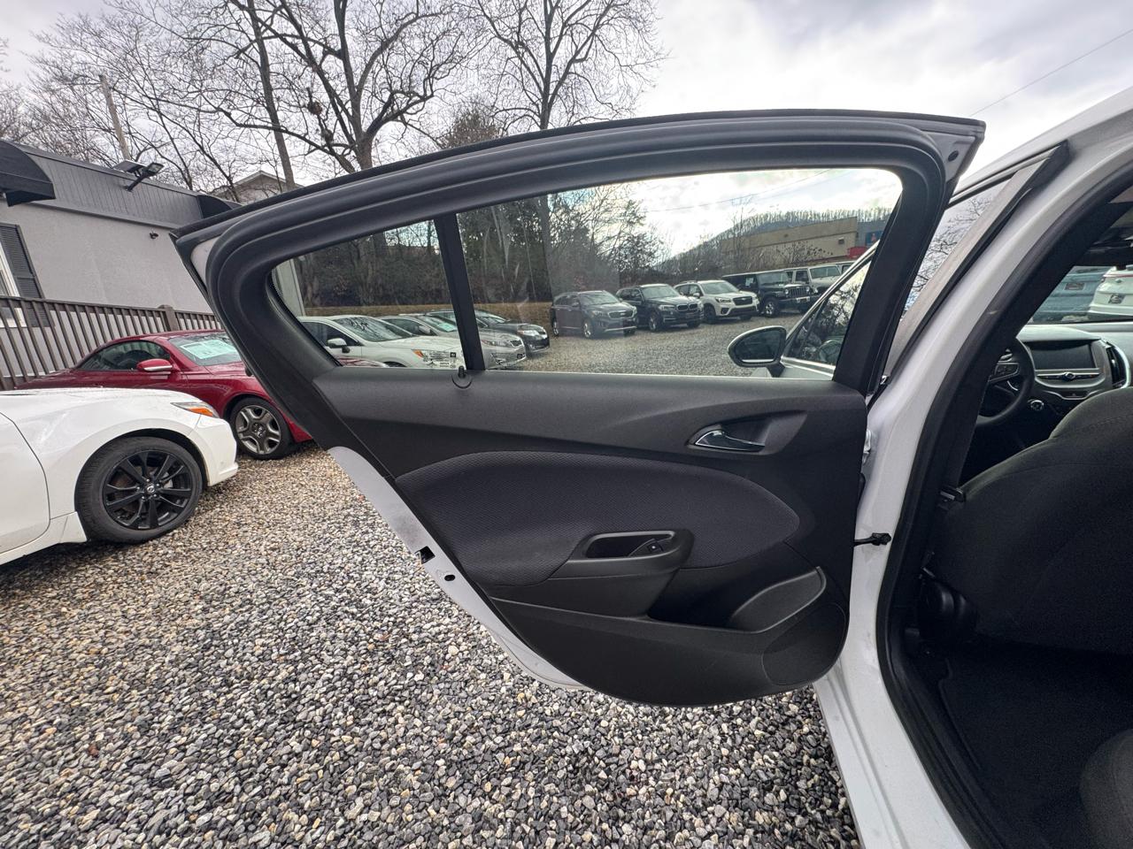 Chevrolet Cruze 4dr Sdn 1.4L LT w/1SD 2017