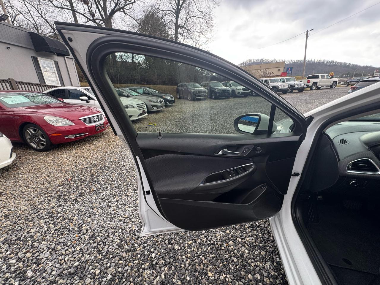 Chevrolet Cruze 4dr Sdn 1.4L LT w/1SD 2017