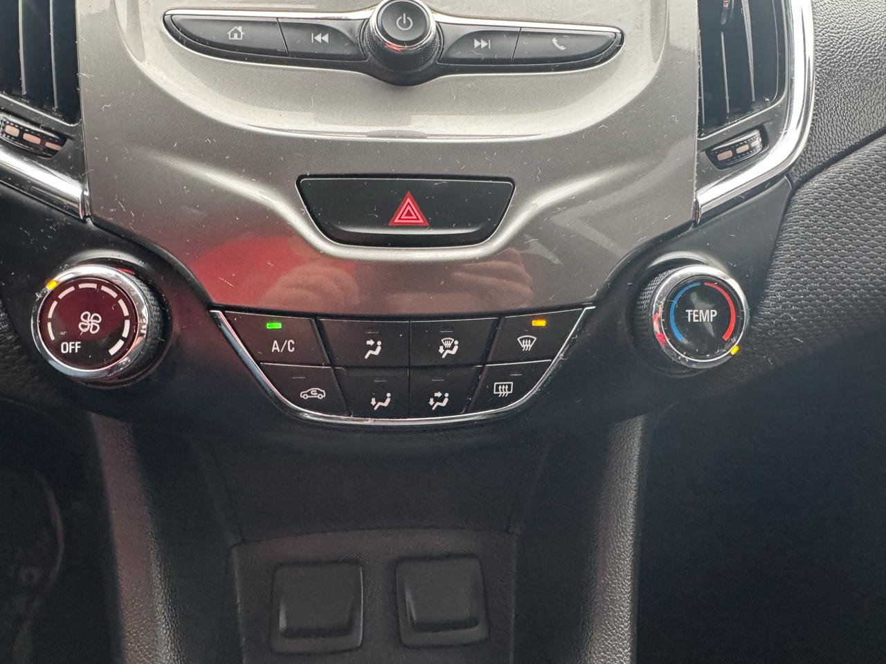 Chevrolet Cruze 4dr Sdn 1.4L LT w/1SD 2017