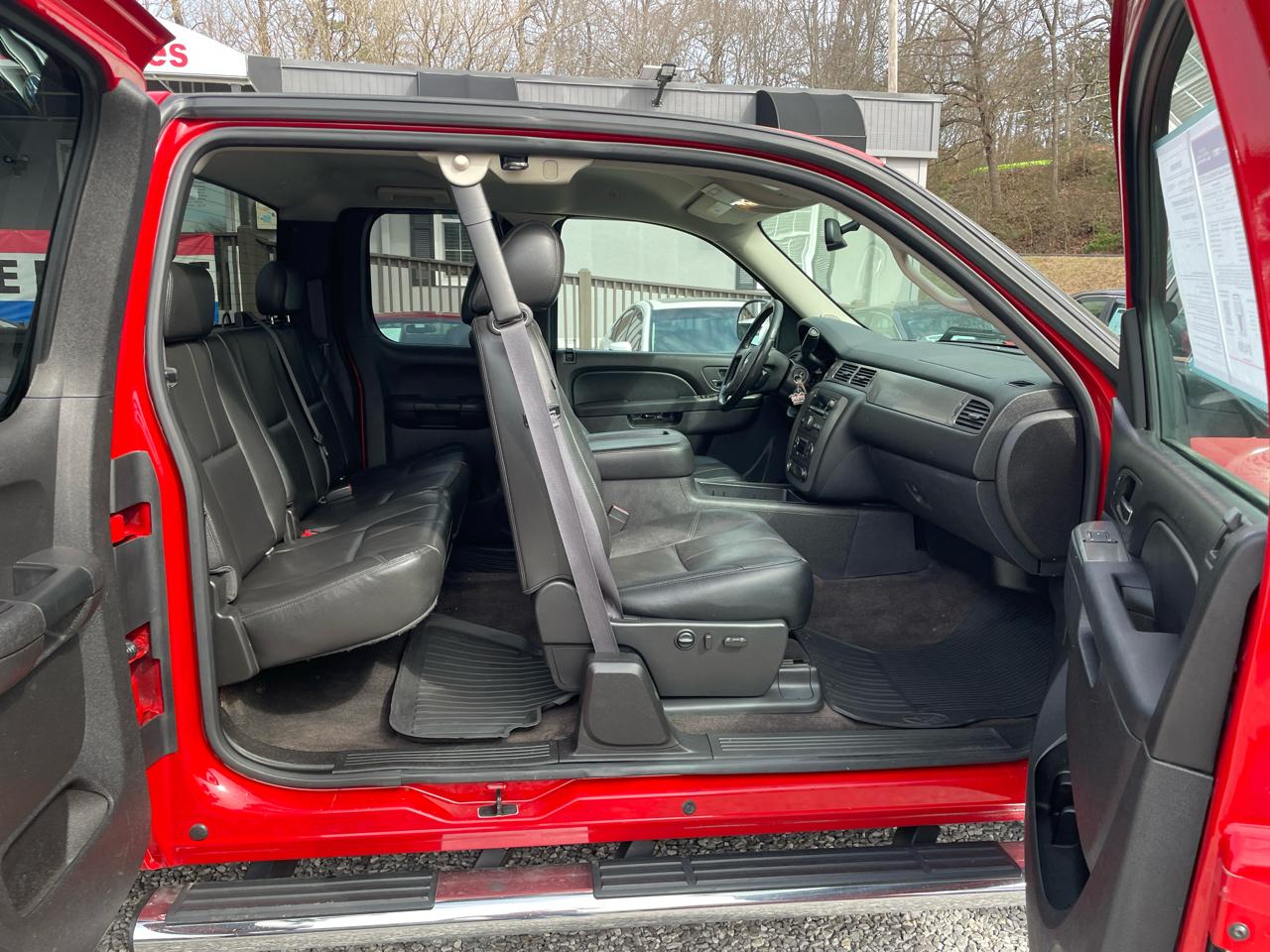 Chevrolet Silverado 1500 4WD Ext Cab 143.5" LTZ 2013