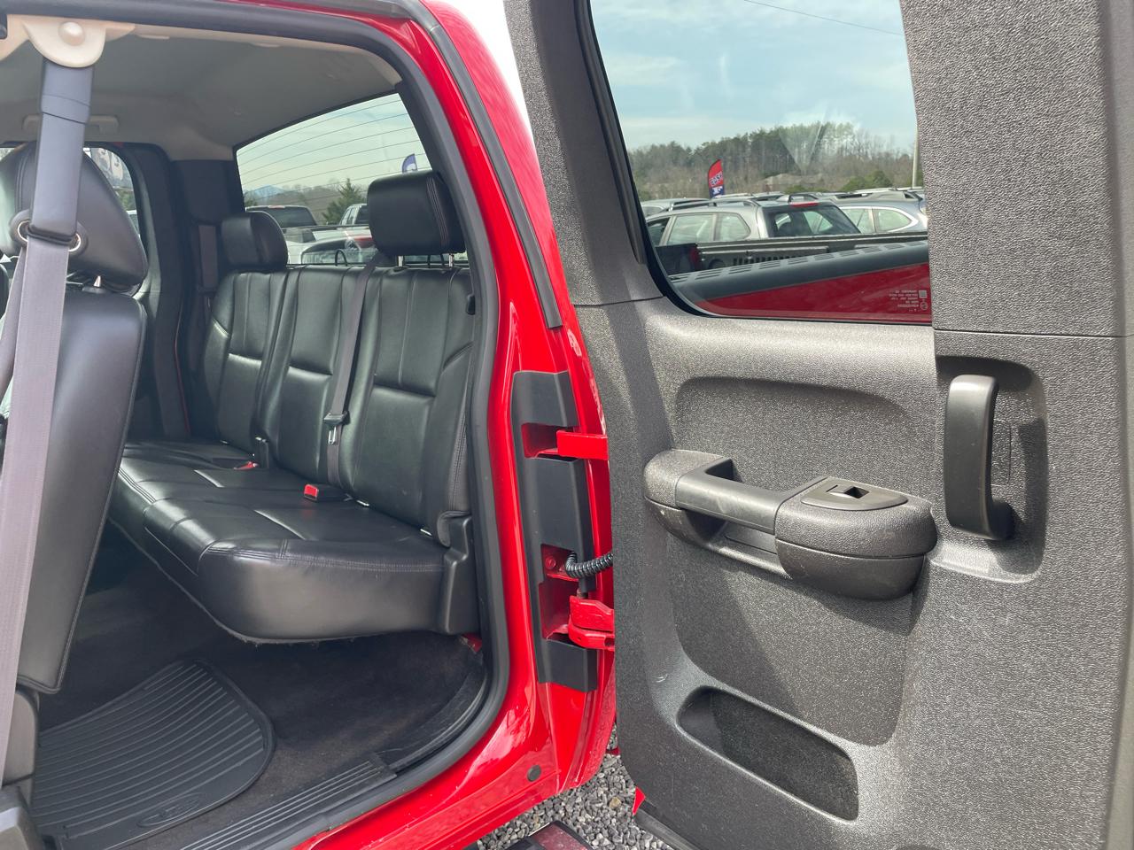 Chevrolet Silverado 1500 4WD Ext Cab 143.5" LTZ 2013