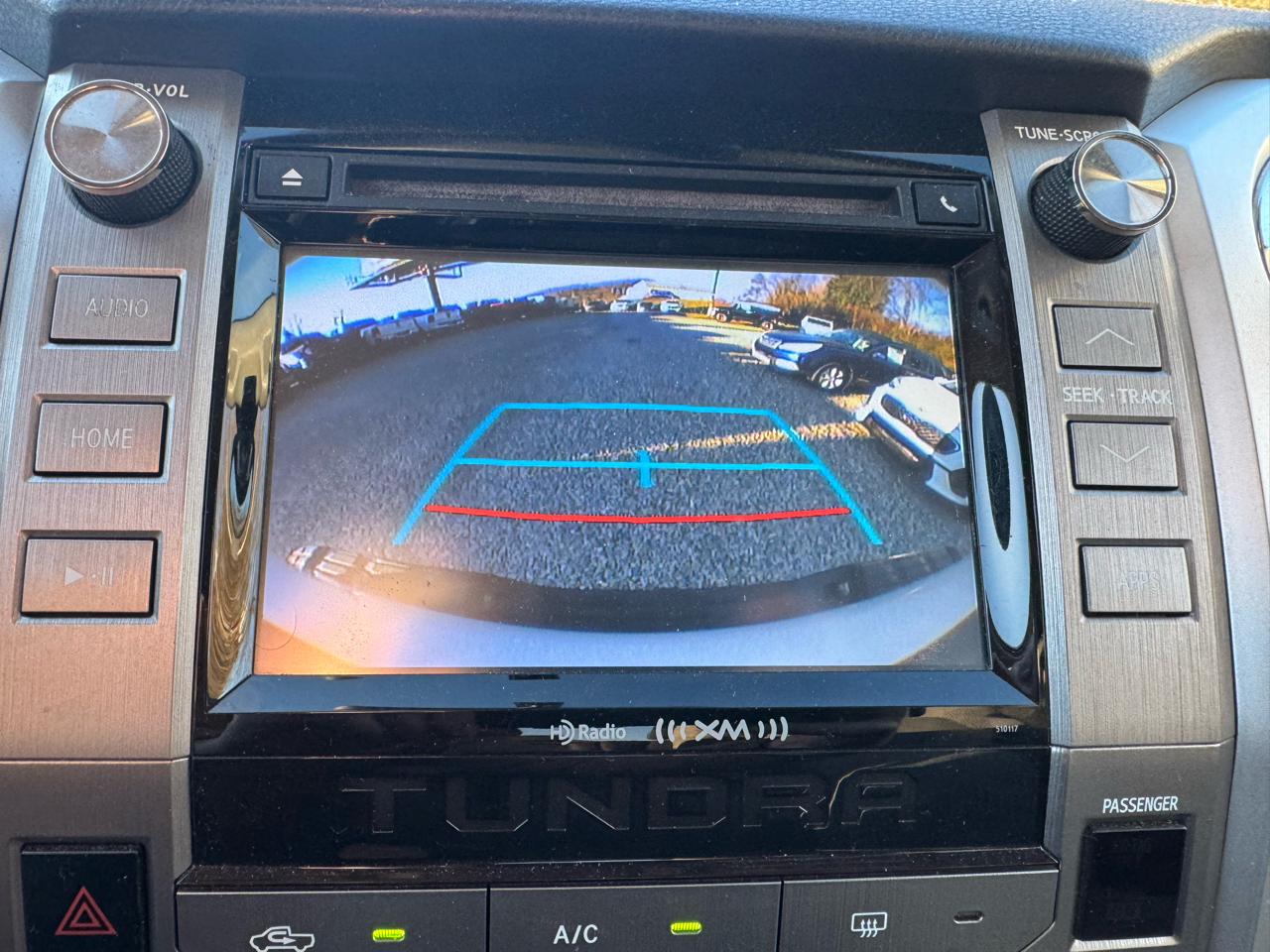 Toyota Tundra 4WD Truck CrewMax 5.7L V8 6-Spd AT SR5 (Natl) 2016