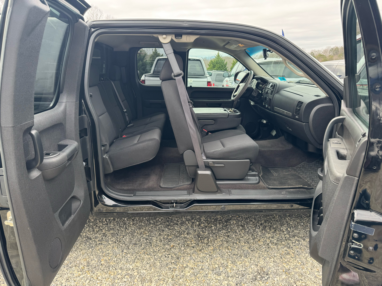 Chevrolet Silverado 1500 4WD Ext Cab 143.5" LT 2013