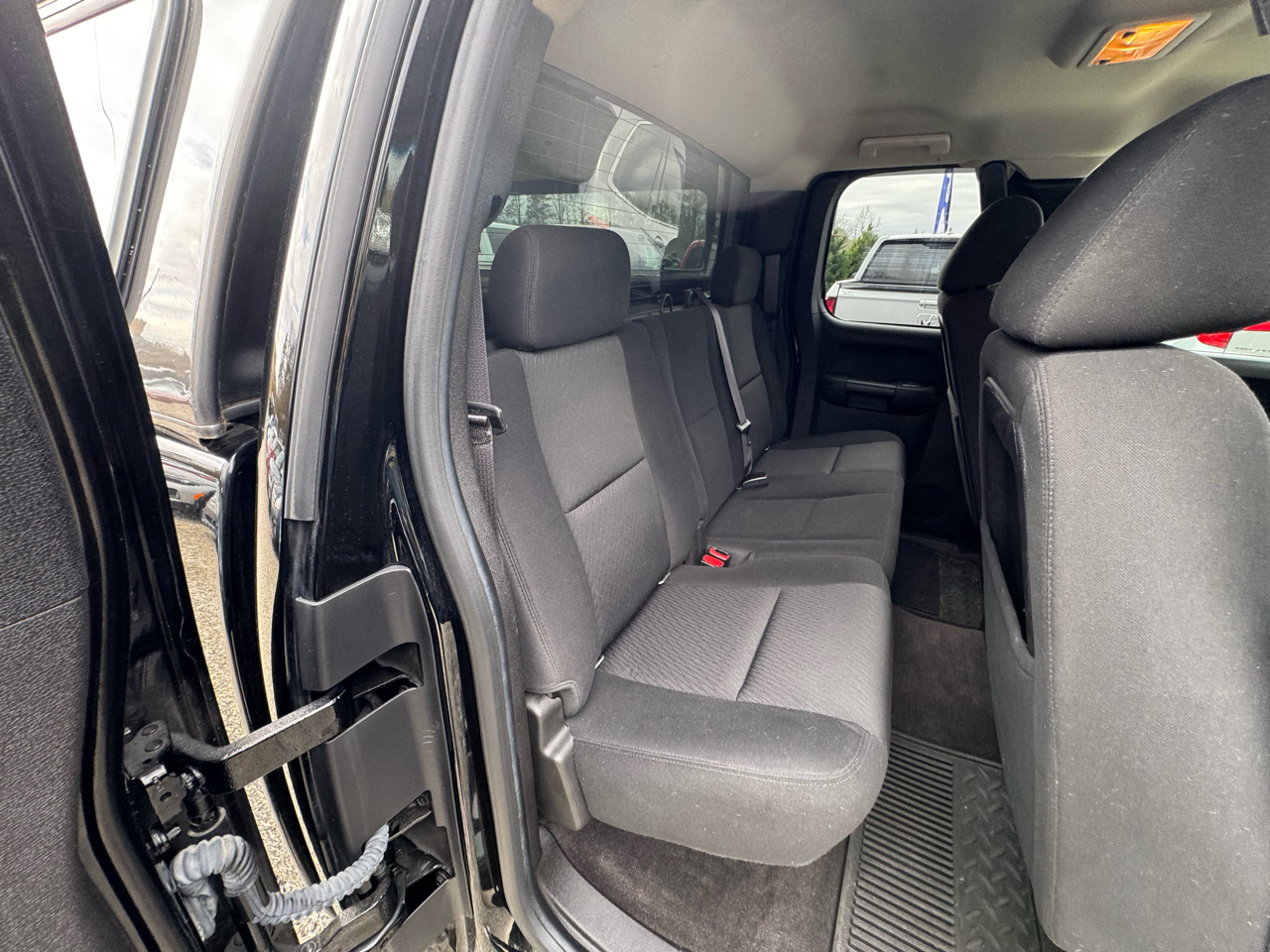 Chevrolet Silverado 1500 4WD Ext Cab 143.5" LT 2013