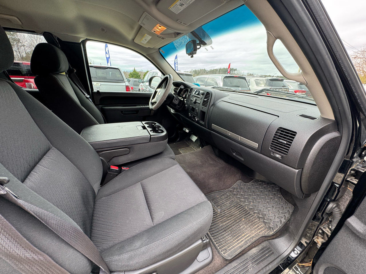 Chevrolet Silverado 1500 4WD Ext Cab 143.5" LT 2013