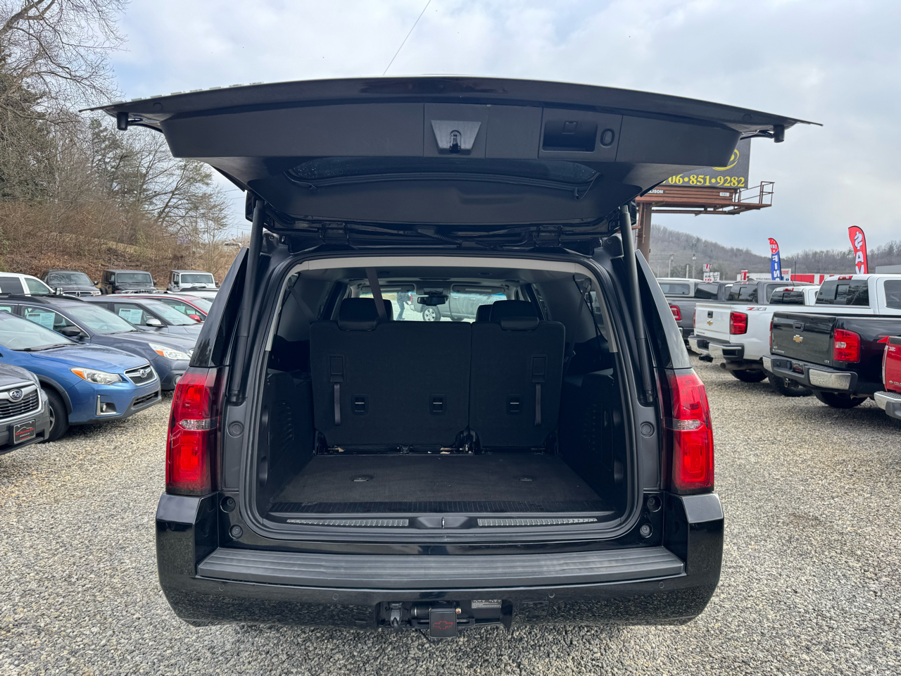 Chevrolet Suburban 4WD 4dr 1500 LT 2018