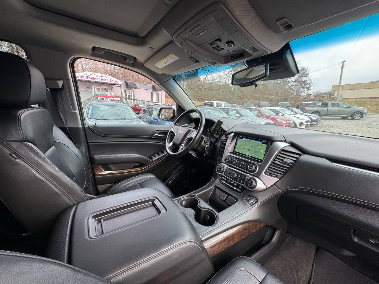 Chevrolet Suburban 4WD 4dr 1500 LT 2018