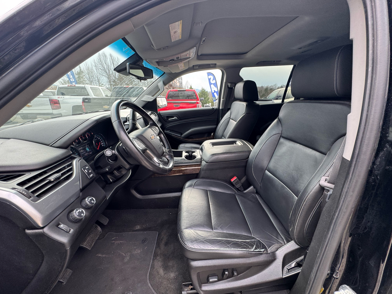 Chevrolet Suburban 4WD 4dr 1500 LT 2018