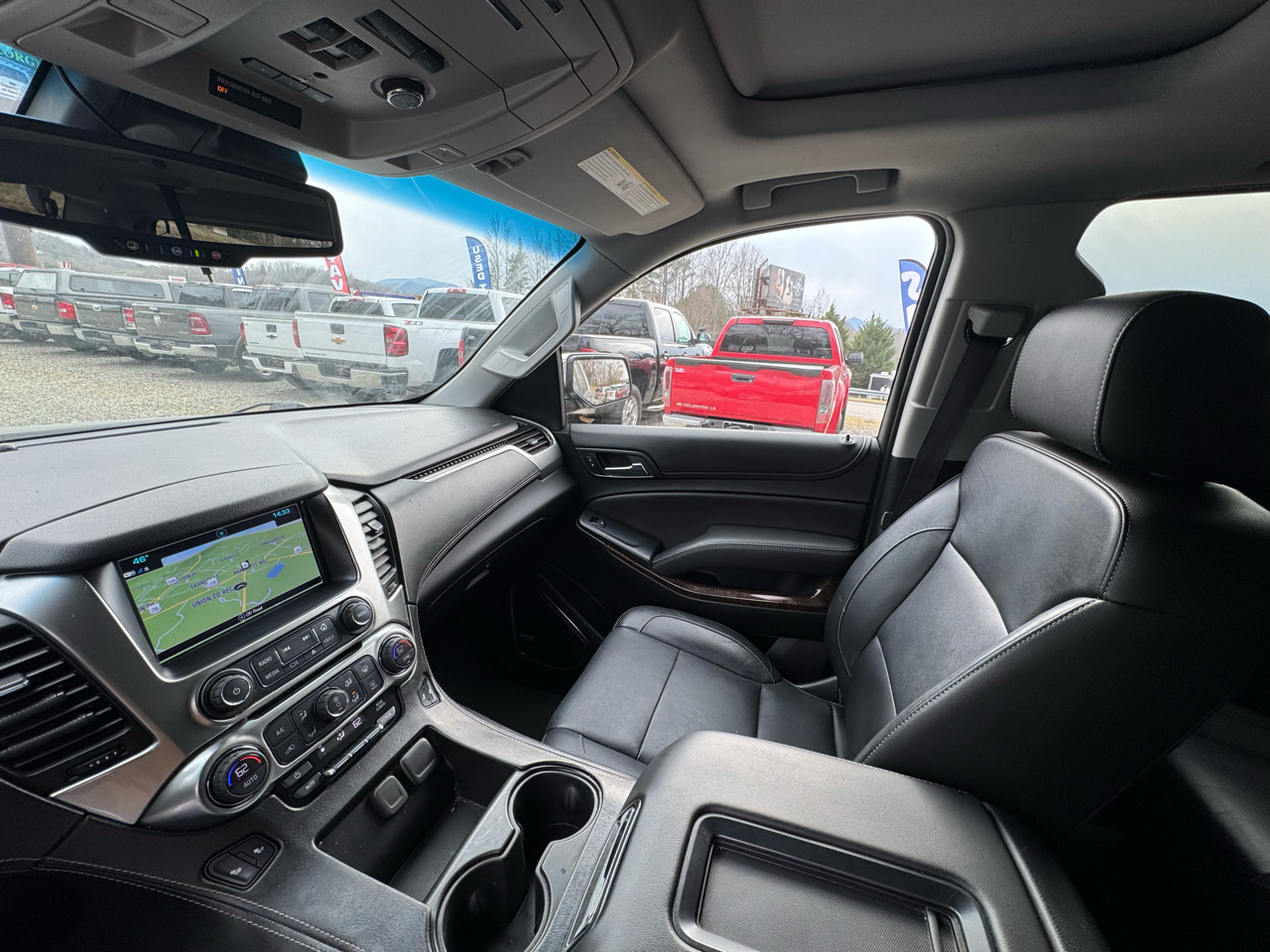 Chevrolet Suburban 4WD 4dr 1500 LT 2018