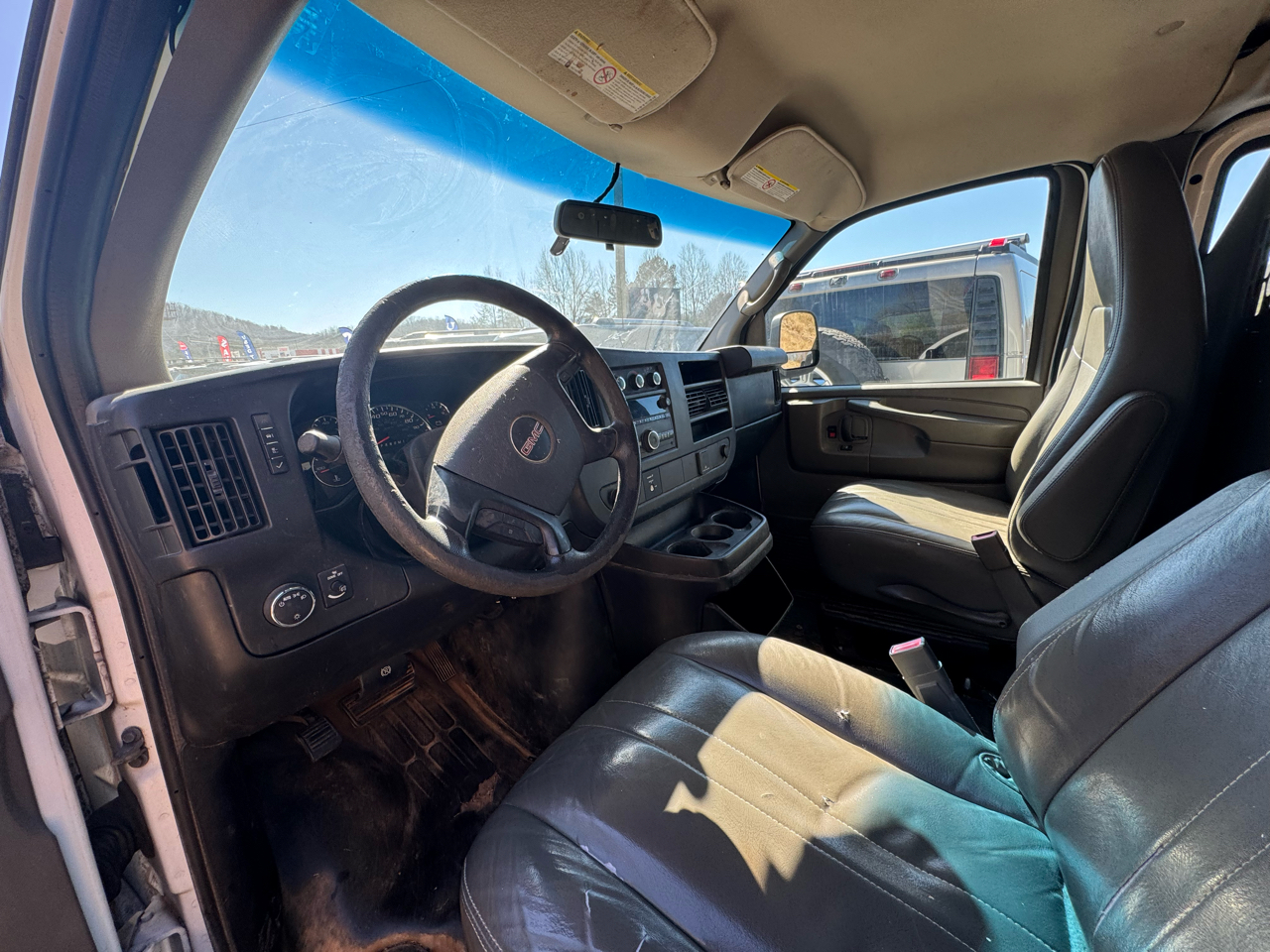 GMC Savana Cargo Van RWD 2500 155" 2015