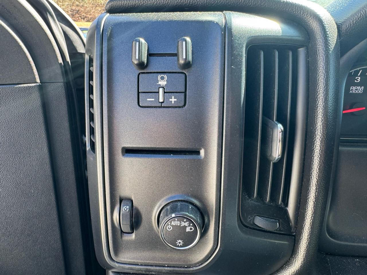 Chevrolet Silverado 1500 4WD Double Cab 143.5" Work Truck 2017