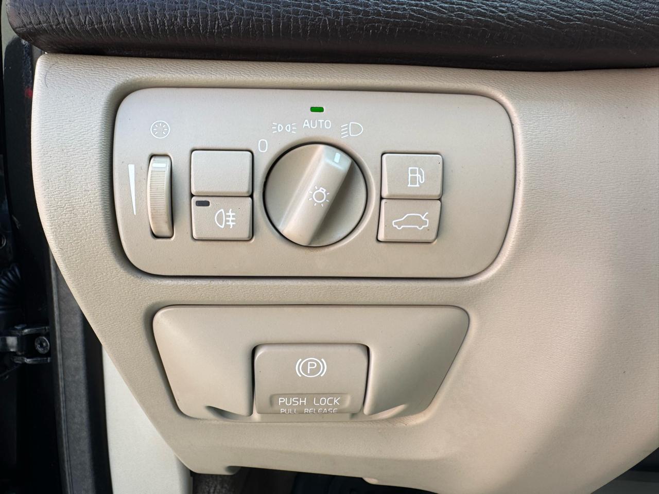 Volvo XC60 4dr 3.2L 2013