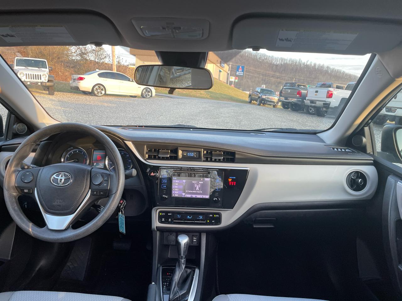 Toyota Corolla 4dr Sdn LE Auto 2018