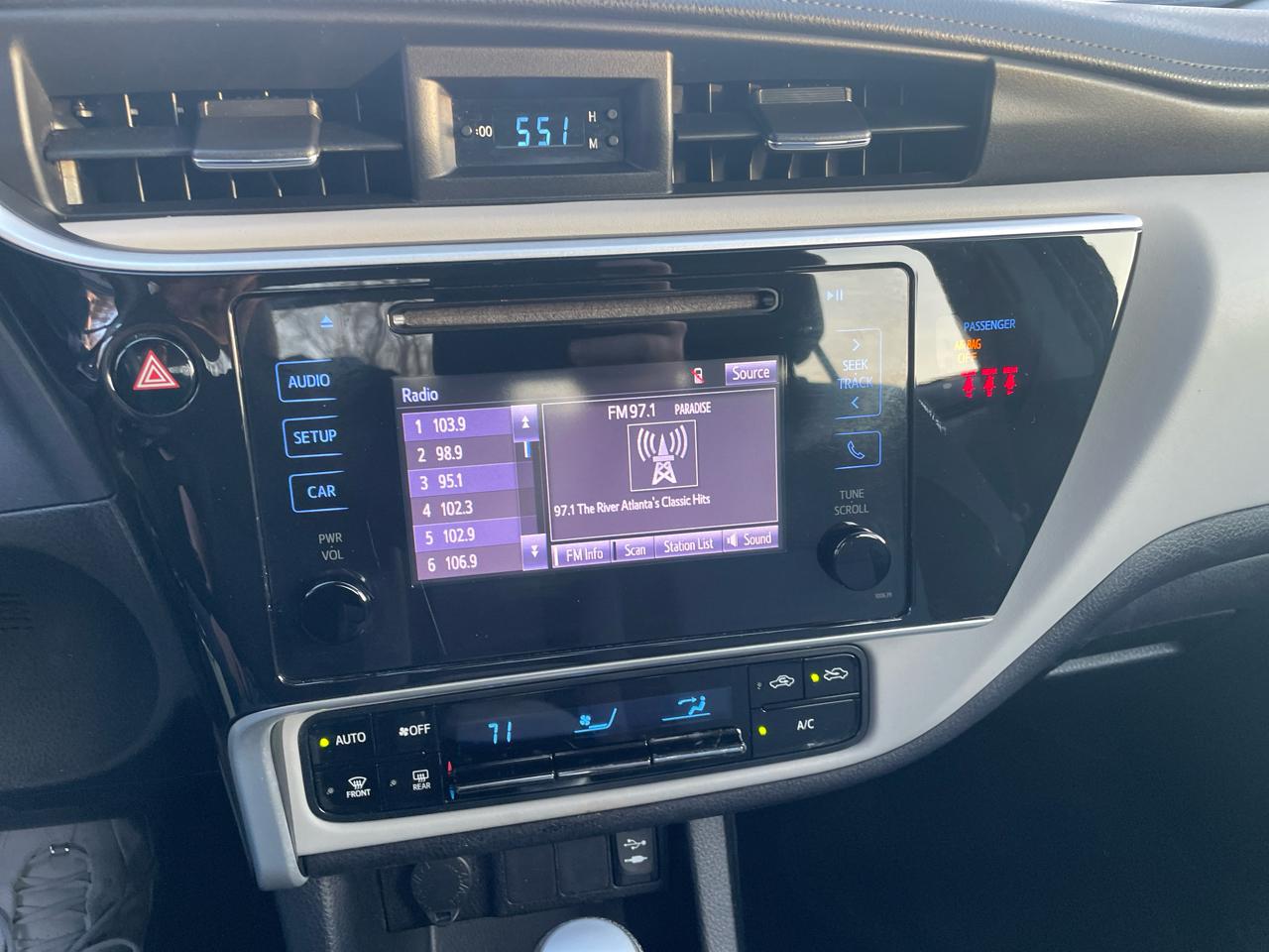 Toyota Corolla 4dr Sdn LE Auto 2018