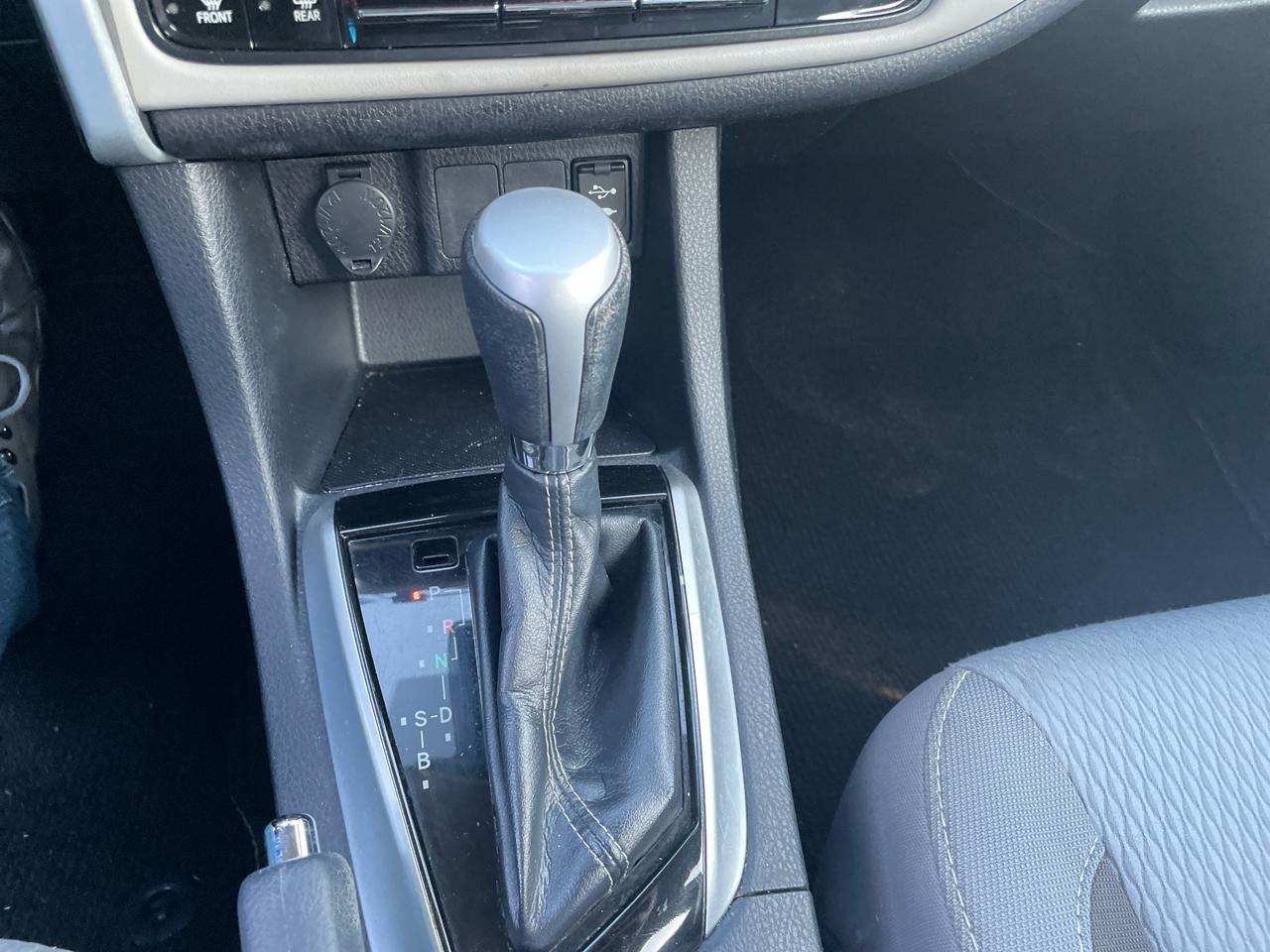 Toyota Corolla 4dr Sdn LE Auto 2018